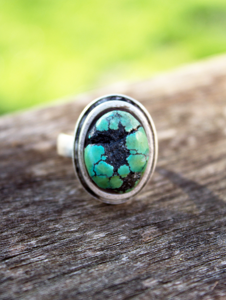 turquoise-stone-oval-ring-made-with-epoxy-clay