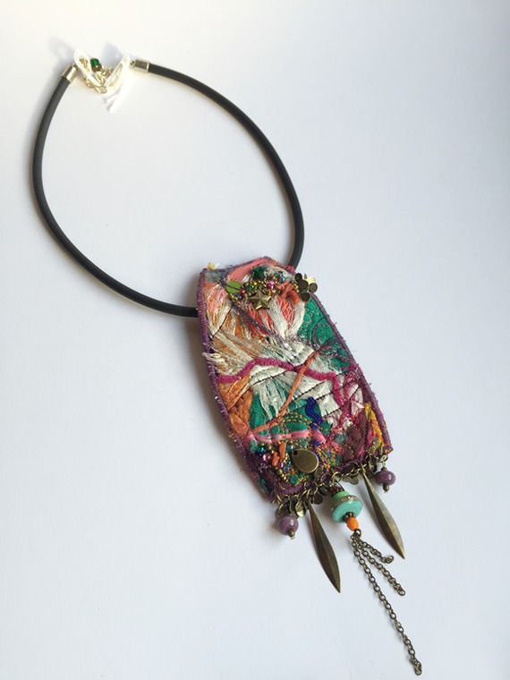 collier-collier-brode-talisman-multicolore-16775357-bijoux-lamalled-jpg-da4a1_570x0